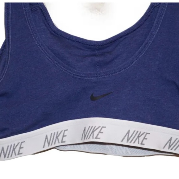 Nike dri fit sports bra - Picture 2 of 4